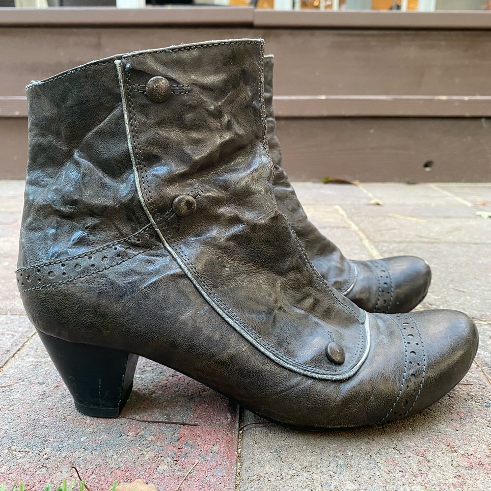 VIC MATIE short boots Italian